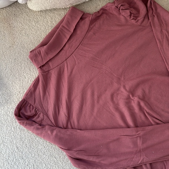 PINK LONG SLEEVE - Picture 2 of 2